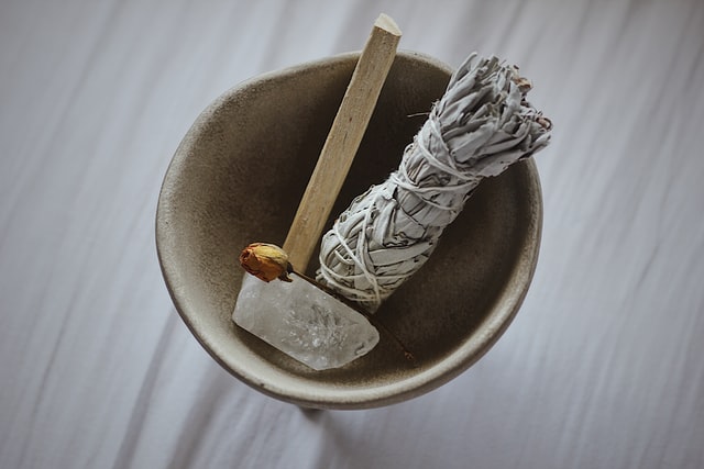 Sustainably Sourcing Smudge Materials | The Mecka